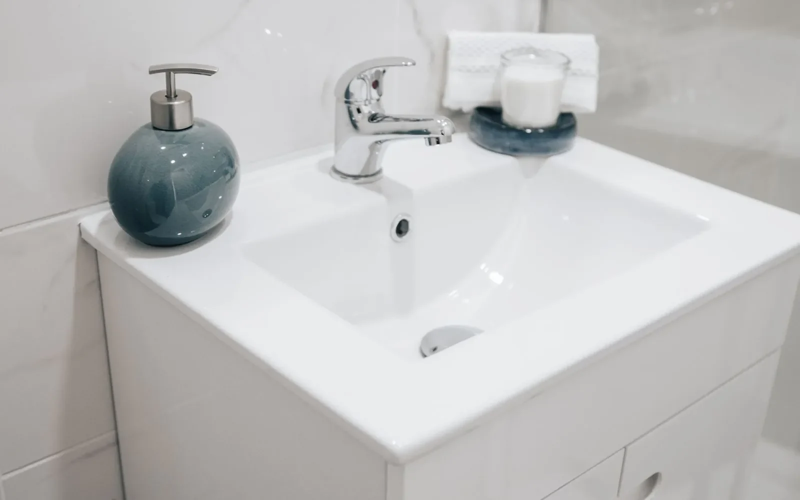Lavabo Tıkanıklığı Açma — Banyo ve Mutfak Lavaboları